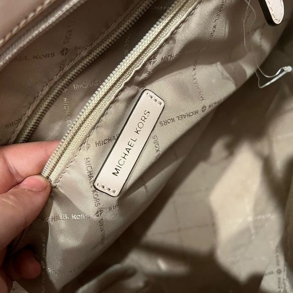 Michael Kors Pink Tote Bag with Gold Accents - Picture 6 of 7